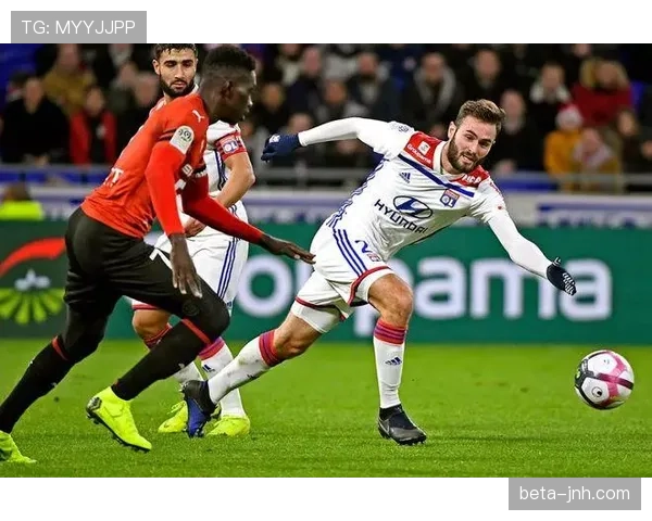 雷恩主场与蒙彼利埃激战成和 中场控制力稍占优势 雷恩主场与蒙彼利埃激战成和 中场控制力稍占优势