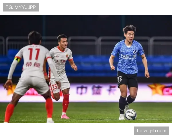 三后卫体系逐渐流行 多队采用变阵应对不同对手 三后卫体系逐渐流行 多队采用变阵应对不同对手