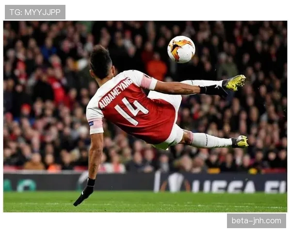 萨卡右路突破造杀机,传中导致乌龙加补射助攻显边路统治力 萨卡右路突破造杀机,传中导致乌龙加补射助攻显边路统治力